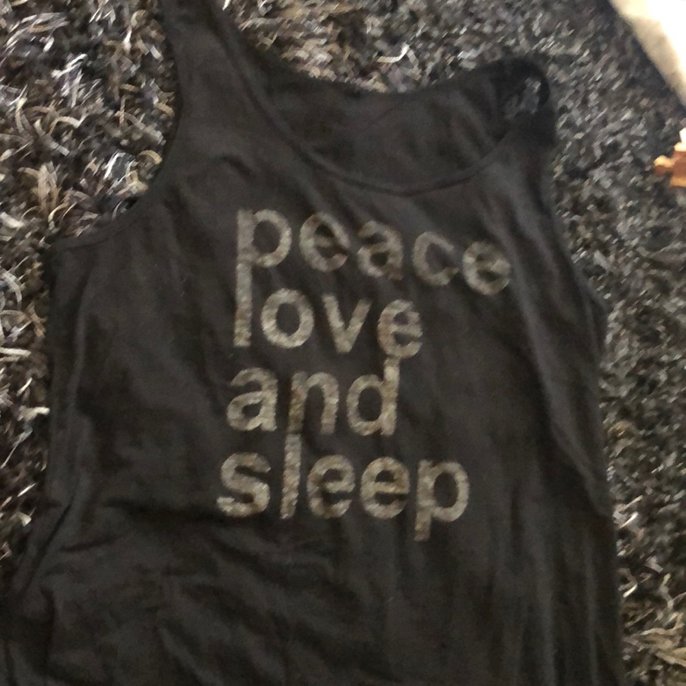 Cute night shirt xl, peace love and sleep